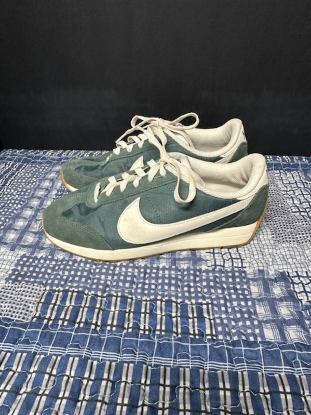 Nike Pacific Premium Woman's Size 8